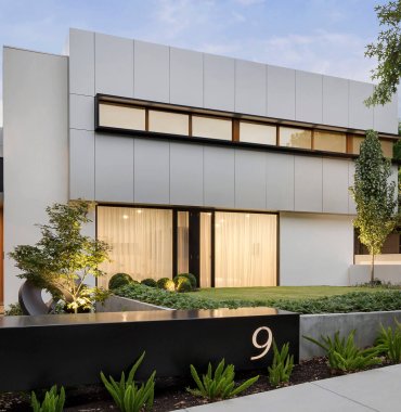 modern-house-exterior-E3A7NAJ-3.jpg